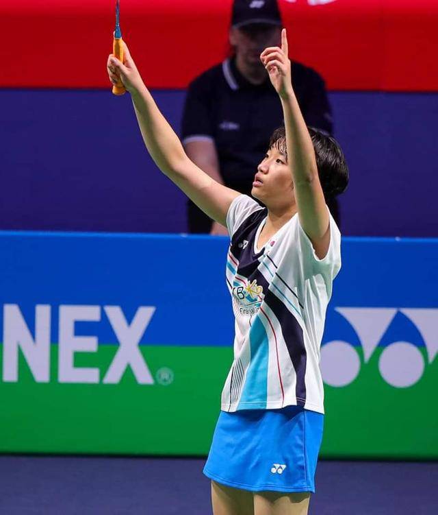 不断完善自 不断完善自